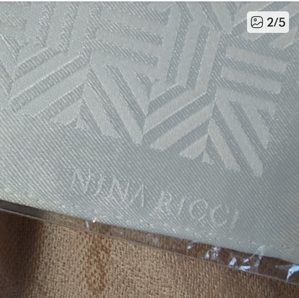 NWOT Pocket Square By Designer Nini Ricci